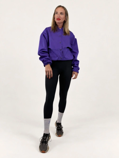 Dámský bomber "JIMMY LIGHT" fialový na modelce, hlavní fotografie.